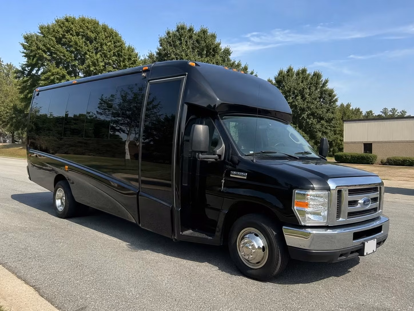 bridgeport 18 passenger minibus rental